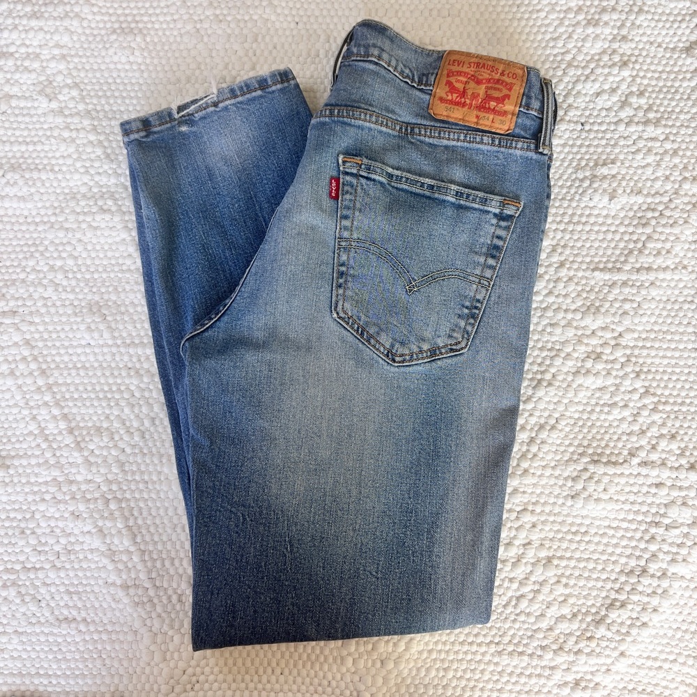 Levi’s jeans, 541 blue 34x30